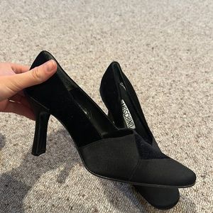 MOSCHINO SILK & VELVET PUMPS SIZE 7.5